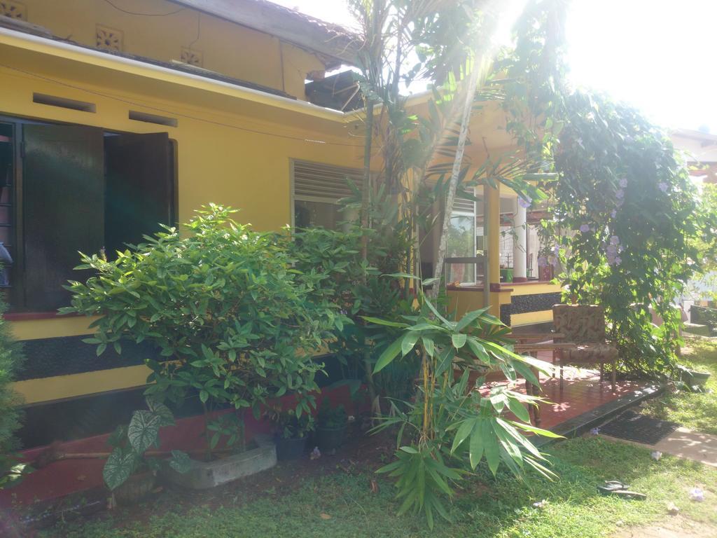 Ananda Home Stay And Restaurant Tangalle Exterior foto